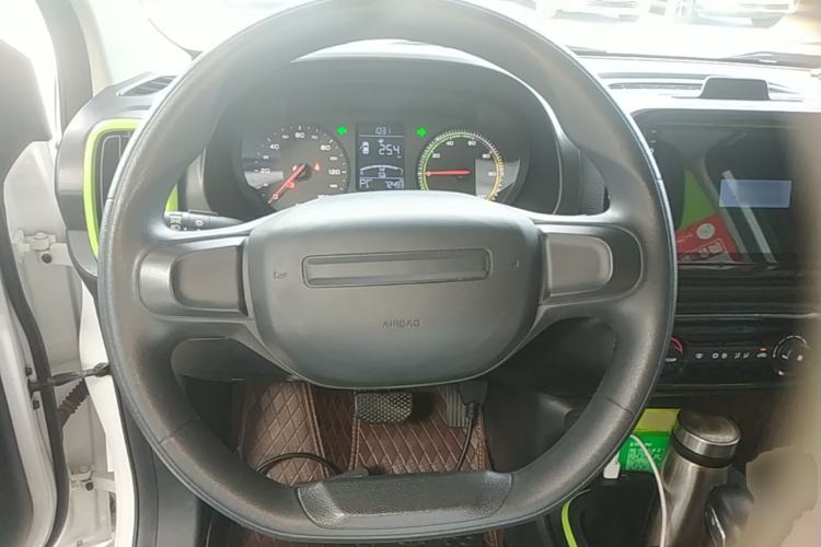 Used Roewe Clever 2021 302 km New Four-Seater Super-Efficient Version
