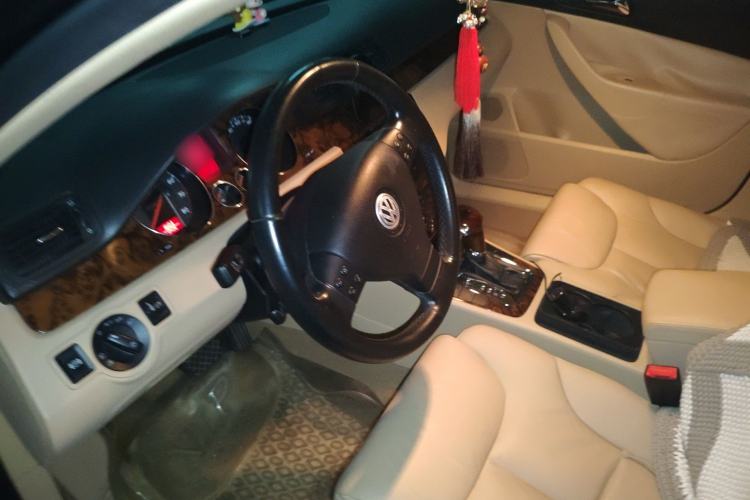 Used Volkswagen Magotan 2007 1.8 TSI Automatic Comfort Model Steering Wheel