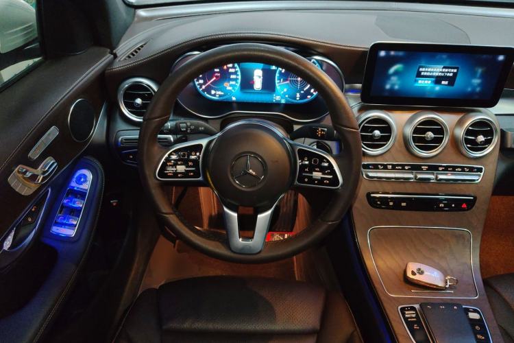 Used Mercedes-Benz GLC 2022 Second Facelift GLC 260 L 4MATIC Luxury Edition
