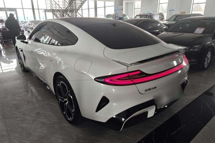 Used Xiaomi Auto SU7 2024 Four-Wheel Drive Ultra-Long Range Advanced Intelligent Driving Max Edition
