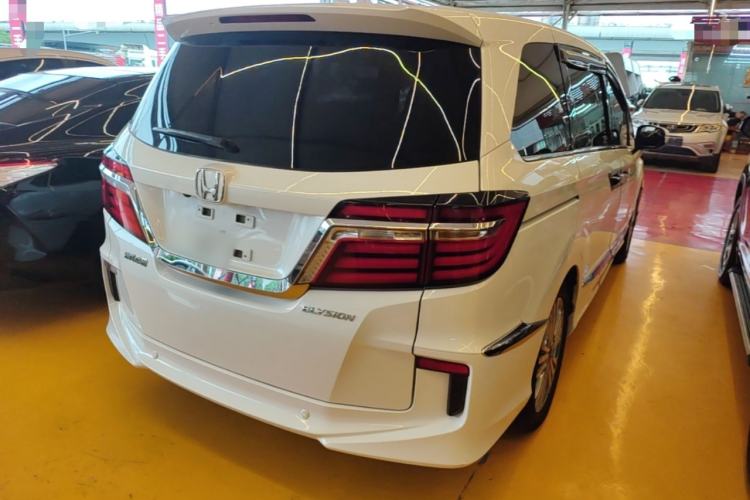 Used Honda Elysion 2016 2.4L Classic Edition
