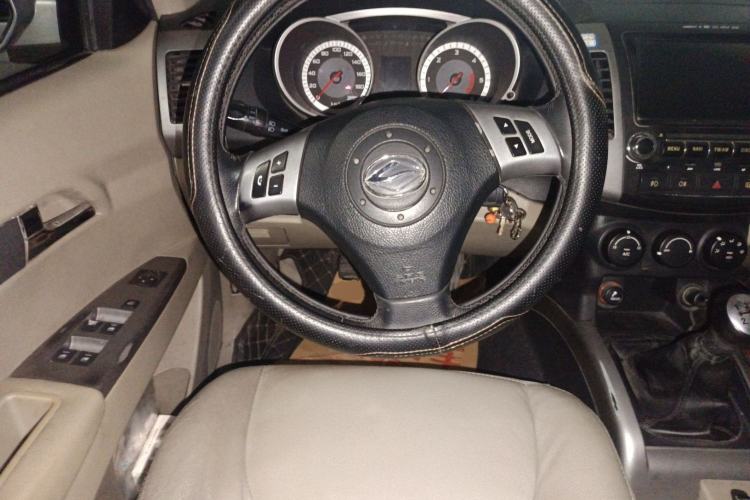 Used Land X8 2012 Explorer Edition 2.0T Diesel 4x2 Luxury Model