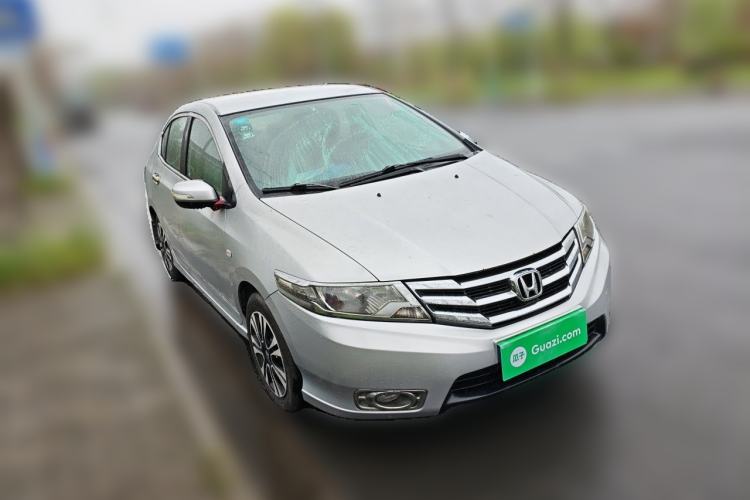 Used Honda City Classic 2012 1.5L manual Comfort version Front Right 45 Deg