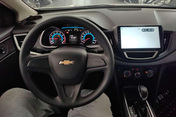 Used Chevrolet Cavalier 2019 320 Automatic Enjoyment with Sunroof Center Console