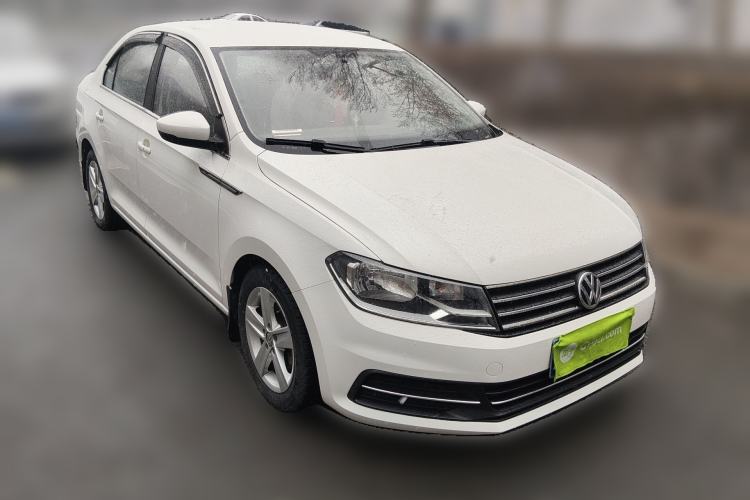 Used Volkswagen Santana 2016 1.4L Manual Fashion Edition Front Right 45 Deg