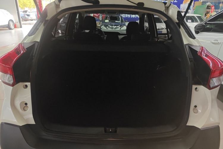 Used Nissan Kicks 2019 1.5L Manual Cool Edition