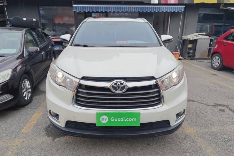 Used Toyota Highlander 2015 2.0T Two-Wheel Drive Luxury Edition 7 Seats Front