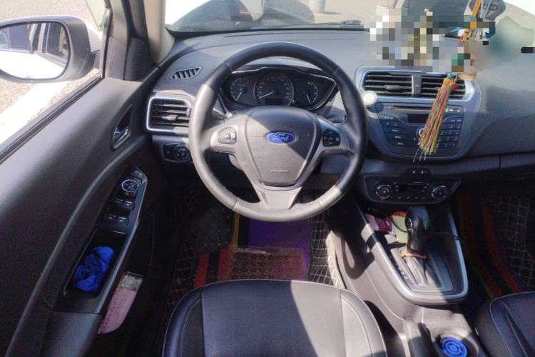 Used Ford Escort 2015 1.5L Automatic Fashion Model
