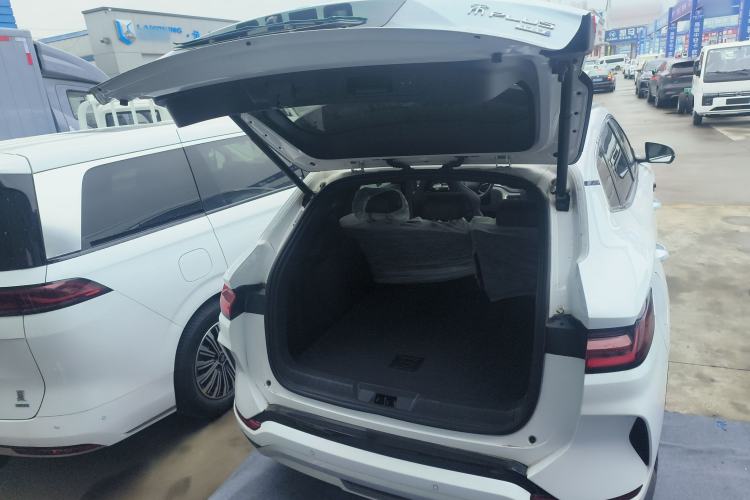 Used BYD Song PLUS New Energy 2025 EV Intelligent Driving Edition 520km Luxury Model
