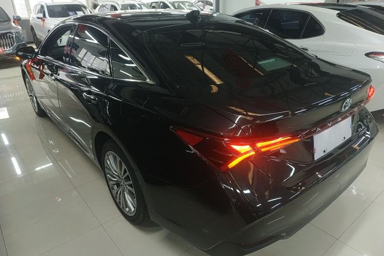 Used Toyota Avalon 2019 Dual-Engine 2.5L XLE Prestige Version China VI Standard