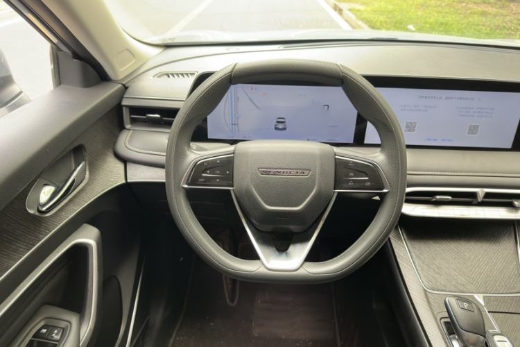 Used Venucia V 2021 260T Idol Edition
