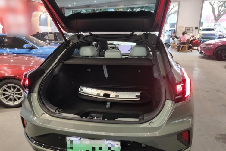 Used Zeekr 001 2024 WE Edition 100 kWh Rear-Drive
