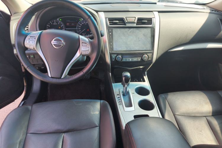 Used Nissan Teana 2018 2.0L XL Smart Upgrade Edition Center Console