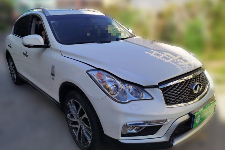 Used Infiniti QX50 2015 2.5L Luxury Edition Front Right 45 Deg
