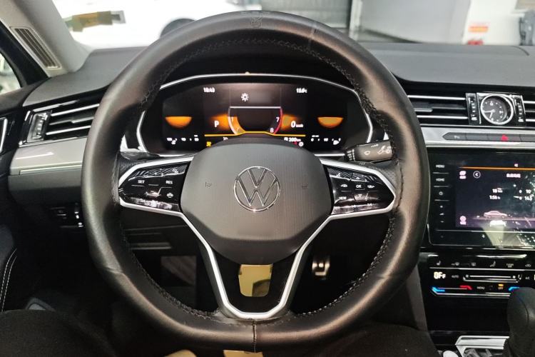 Used Volkswagen Magotan 2023 2 Million Units Limited Edition 330TSI DSG Leading Version Steering Wheel