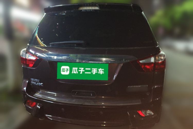 Used Isuzu mu-X 2017 3.0T Four-Wheel Drive Automatic Luxury 7-Seater China V Emission Standard

