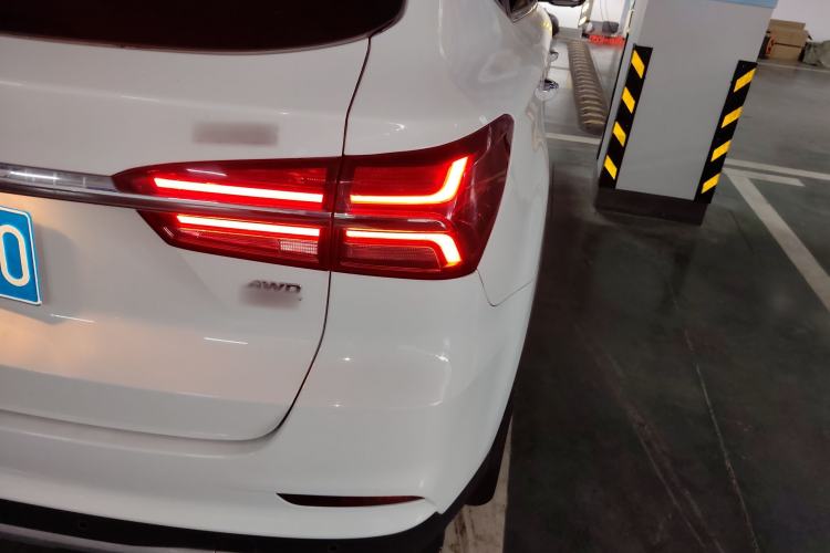 Used Roewe RX5 2016 30T Four-Wheel Drive Automatic Internet Smart Luxury Edition Exterior 3