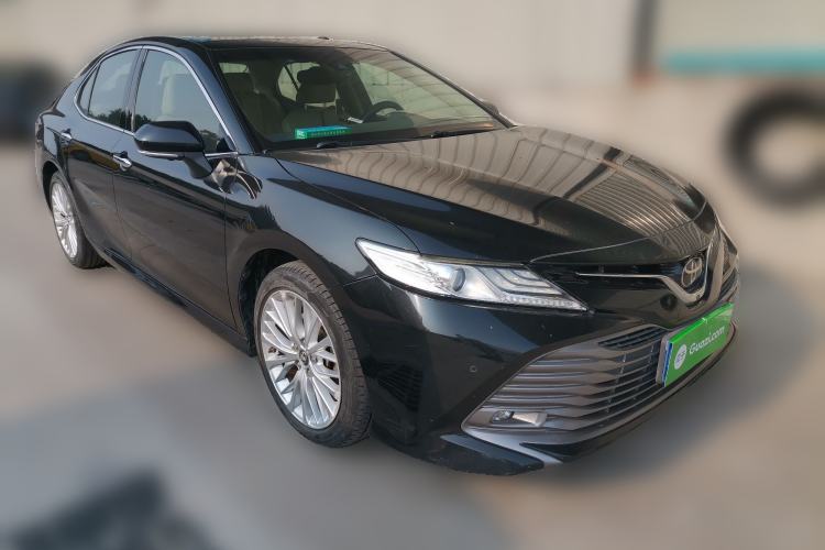Used Toyota Camry 2018 2.5G Luxury Edition Front Right 45 Deg