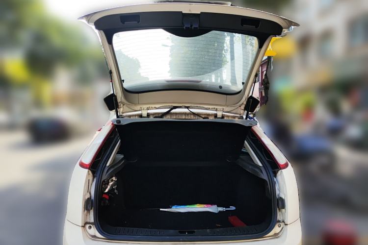 Used Ford Focus 2014 Hatchback Classic 1.8L Manual in Cool White Collector's Edition