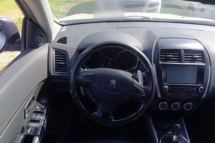 Used Peugeot 4008 2013 2.0L Two-Wheel Drive Luxury Version
