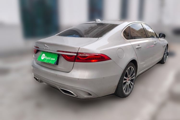 Used Jaguar XFL 2025 Model—2.0T P250, Two-Wheel Drive, Premium Luxury Edition Rear Right 45 Deg