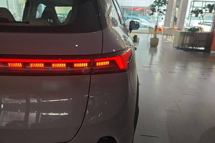 Used Lynk & Co 06 EM-P 2025 EM-P 126 Long-Range Halo