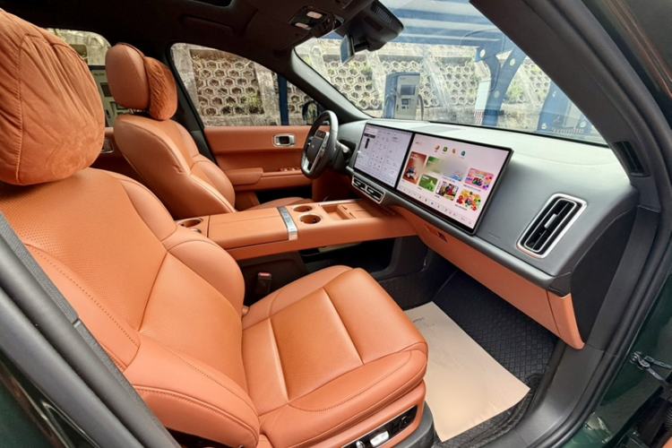 Used Li Auto L8 2024 Pro Model Right Front Seat