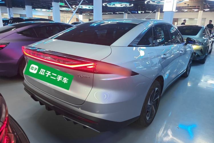 Used Geely Galaxy L6 2025 EM-i 140km Starship Edition
