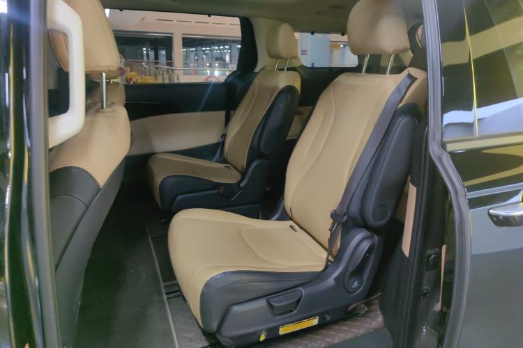 Used Kia Carnival 2021 2.0T Luxury Tech Edition
