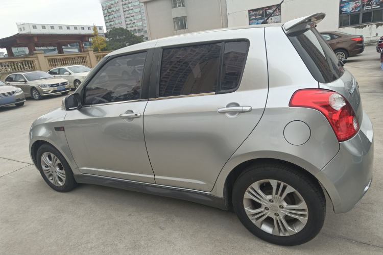 Used Suzuki Swift 2013 1.5L Manual Standard Edition
