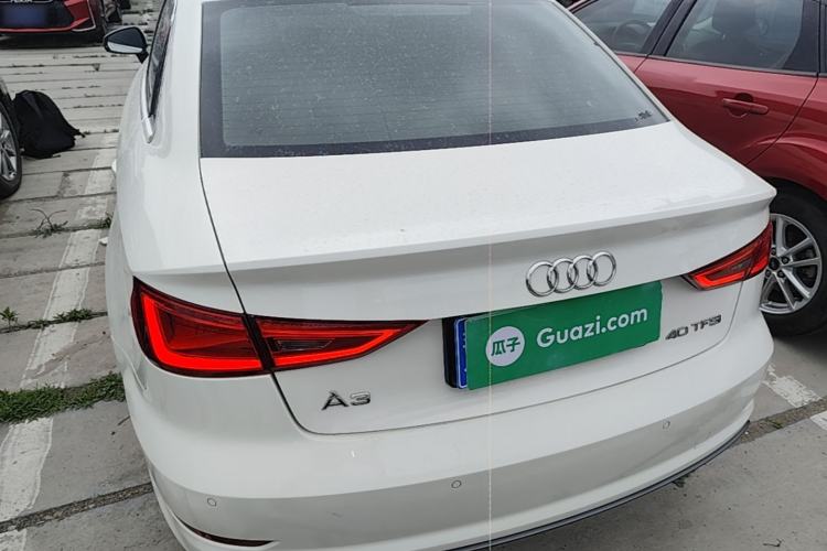 Used Audi A3 2014 Limousine 40 TFSI S line Comfort Model
