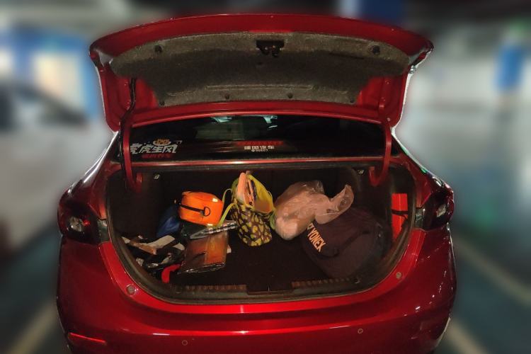 Used Mazda 3 Axela 2014 Sedan 2.0L Automatic Sport Model