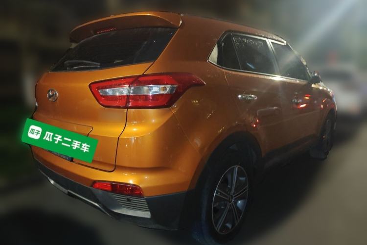 Used Hyundai ix25 2015 1.6L Automatic Two-Wheel-Drive Deluxe DLX Model
