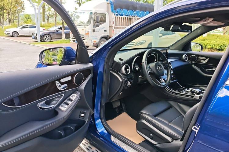 Used Mercedes-Benz GLC 2016 GLC 260 4MATIC Luxury Model
