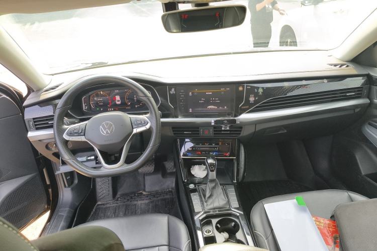 Used Volkswagen Passat 2022 330TSI Starry Elite Edition Center Console