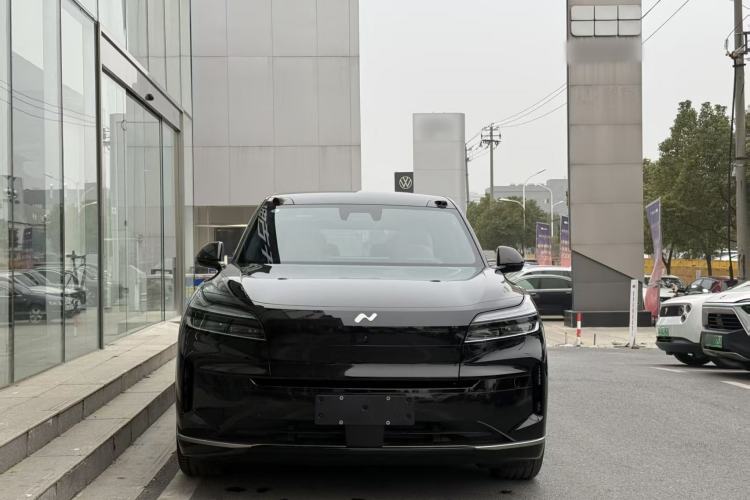 Used ONVO Luxeed L90 2025 Model—Ultra Six-Seater Version
