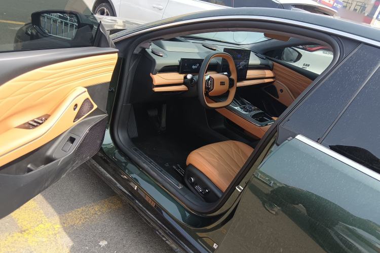 Used Geely Galaxy 8 2025 130km EM-P Starship Edition Driver Seat