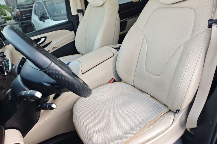 Used Mercedes-Benz V-Class 2021 V 260 Avantgarde Edition
