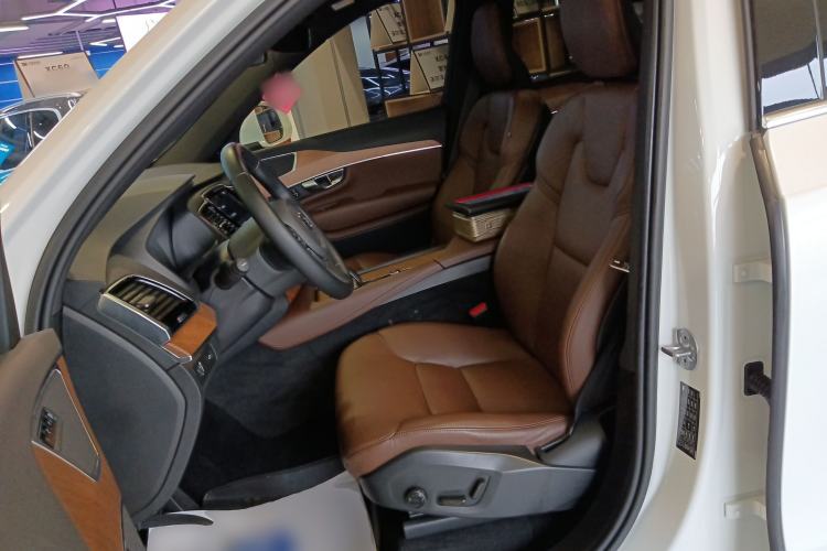 Used Volvo XC90 2022 B6 Zhiyi Luxury Edition 7-Seater
