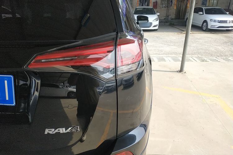 Used Toyota RAV4 2016 2.0L CVT Two-Wheel Drive Smart Edition China V Standard