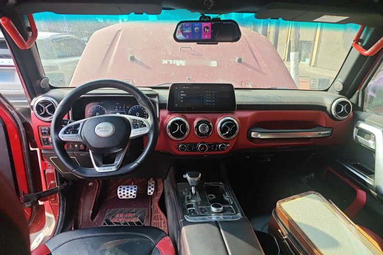Used BAIC Off-Road BJ40 2018 PLUS 2.3T Automatic Four-Wheel Drive Premium Edition China V Center Console
