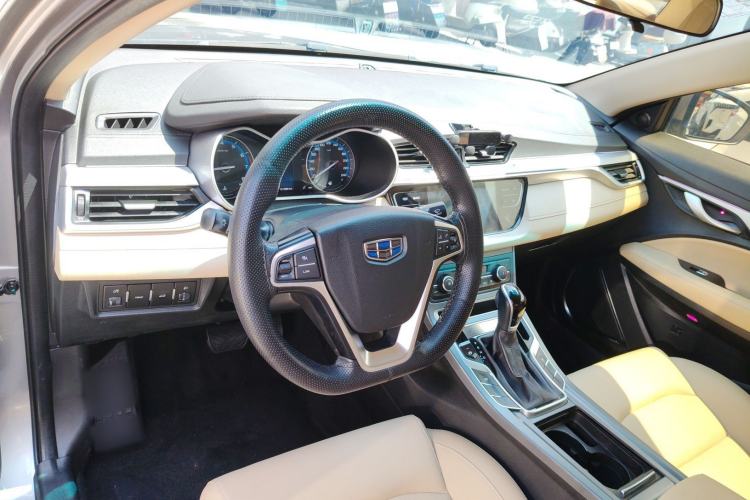 Used Geely Auto Emgrand 2018 1.5L CVT Luxury Model Center Console