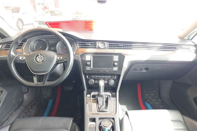 Used Volkswagen Magotan 2018 Facelift 330TSI DSG Luxury Model
