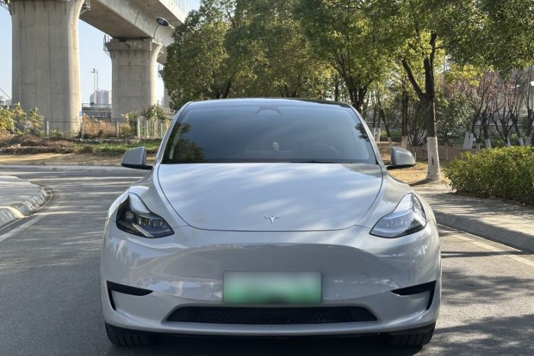 Used Tesla Model Y 2023 Rear-Wheel-Drive Version