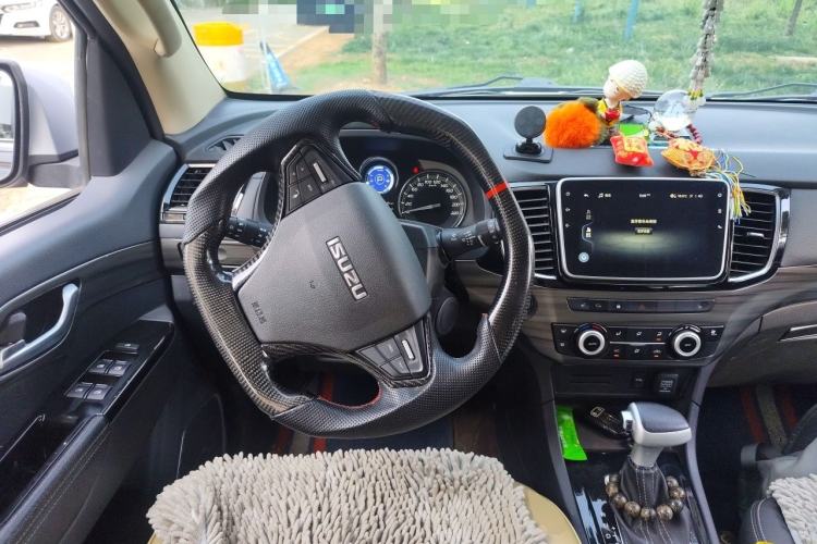 Used Isuzu mu-X 2020 1.9T Diesel Automatic 4x4 Enjoyment Edition 5 Seats China VI Standard
