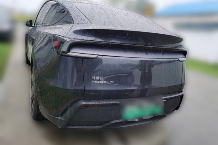 Used Tesla Model Y 2025 Rear-Wheel-Drive Version