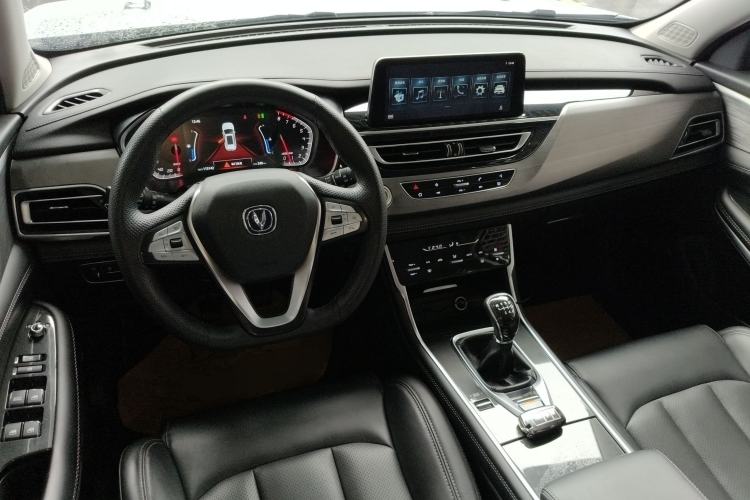 Used CHANGAN CS75 2019 280T Manual Million Edition China VI Center Console