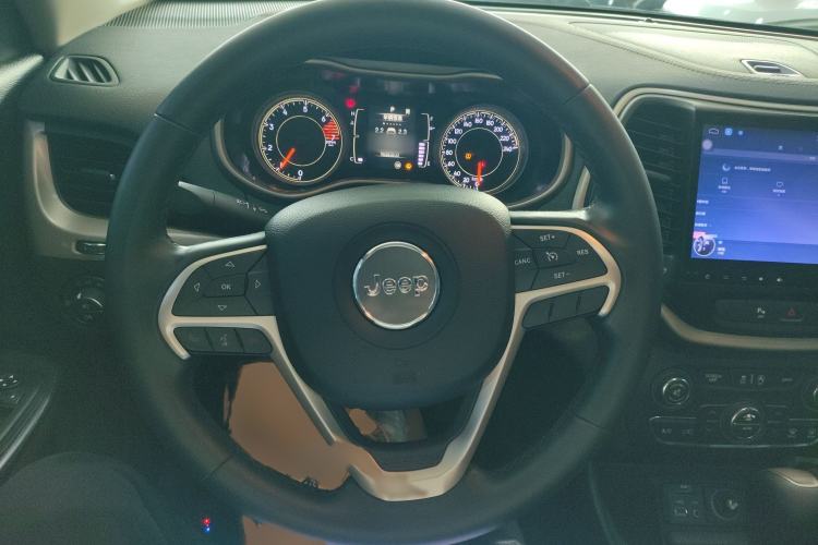 Used Jeep Cherokee 2016 2.4L Leading Edition