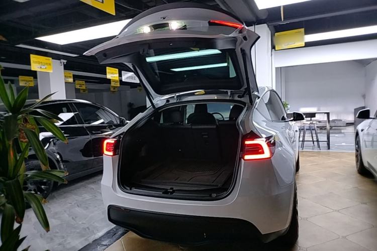 Used Tesla Model Y 2022 Performance High-Performance All-Wheel-Drive Version
