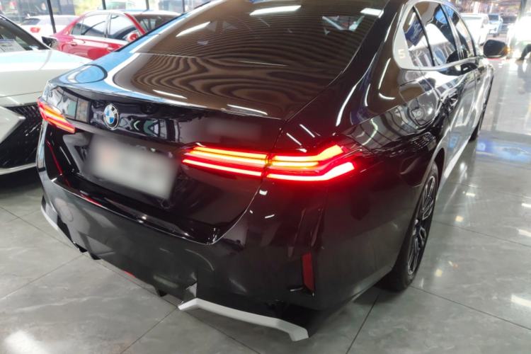 Used BMW 5 Series 2025 525Li M Sport Package